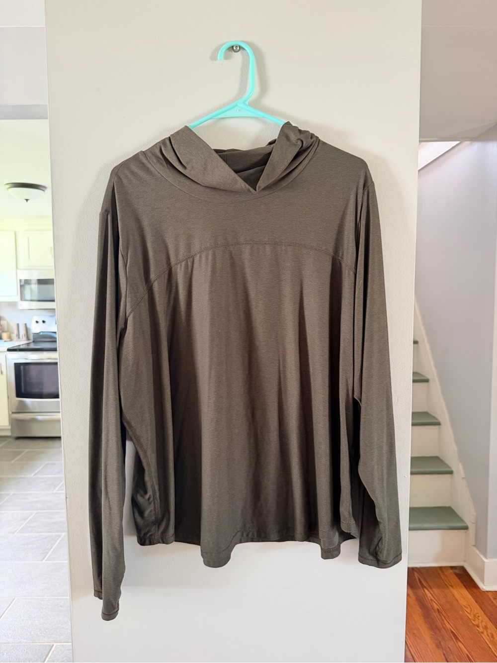 Old Navy Active CloudMotion Hooded Top - Chocolate Brown